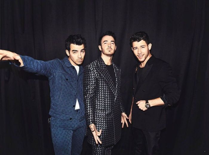 Ο Nick αναφέρθηκε σε νέες ηχογραφήσεις και μίλησε για το νέο album που ετοιμάζουν. 