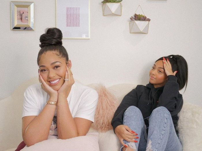 Σίγουρα θέλει κάποιον με τον οποίο θα μπορεί να κάνει συζητήσεις μαζί του και θα έχει χιούμορ. Μάλλον αυτό το χιούμορ το χρειάζεται γιατί το αστείο της στο συγκεκριμένο video δεν μας έκανε και τόσο να γελάσουμε.