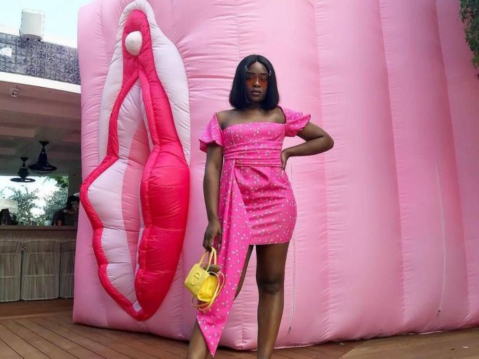 Μην φοβηθείς να συνδυάσεις έντονα χρώματα και prints μεταξύ τους. @toniblaze
