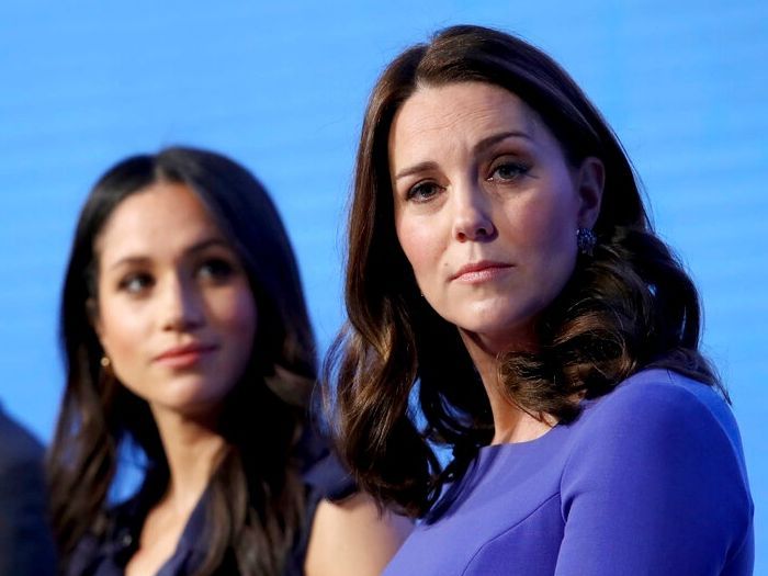 Το σχόλιο που έκανε η Meghan Markle στην Kate και άναψε φωτιά στη βασιλική διαμάχη