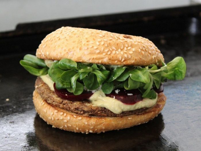 5 vegie burger που θα σε ξετρελάνουν 