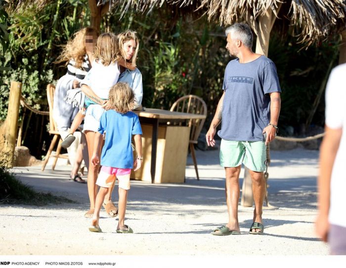 Καρβέλα - Πανουργιάς: Οι ανέμελες στιγμές τους στη Μύκονο