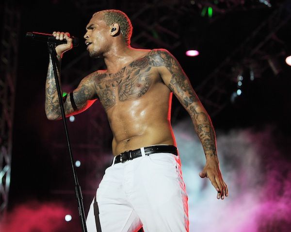 Ο πρώην της Rihanna, Chris Brown και οι gay φήμες 