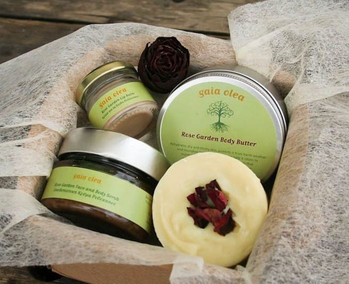 Σετ καλλυντικών και ομορφιάς.
Για να περιποιείσαι όπως πρέπει το πρόσωπό σου.
