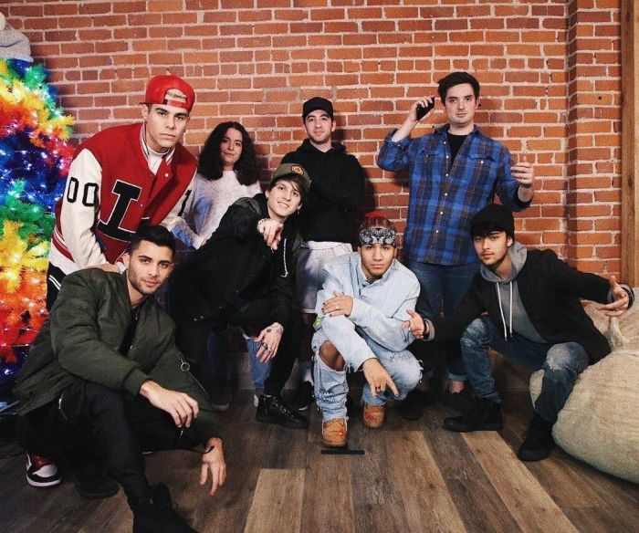 Οι 12 Χρυσές και Πλατινένιες απονομές μόνο στην Αμερική.