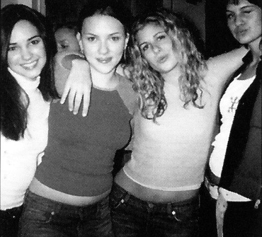 Scarlett Johansson: Οι φωτογραφίες που δείχνουν πως από μικρή ήταν  σεξοβόμβα