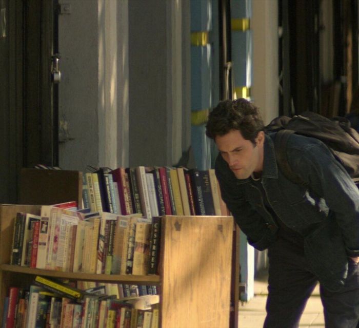 If those are your friends, you’re really very lovely – Joe Goldberg.
Αν αυτοί είναι οι φίλοι σου, τότε είσαι πραγματικά πολύ γλυκιά.