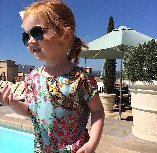 Γνωρίστε την πιο κακομαθημένη και φιλοχρήματη 3χρονη του Instagram