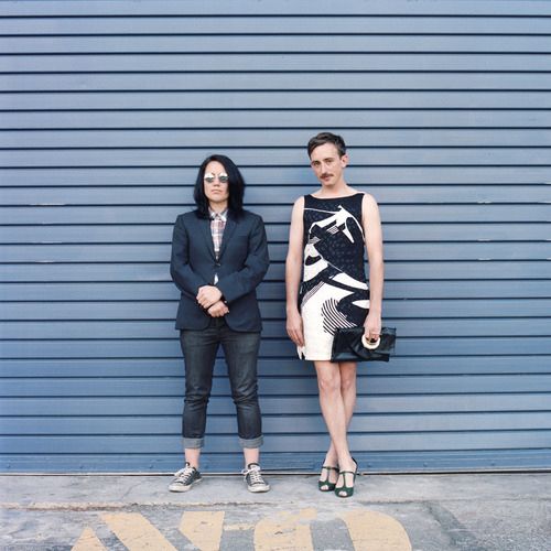 Όταν τα ζευγάρια αλλάζουν ρόλους: Ένα πρωτότυπο project που θα σας κάνει να ξεκαρδιστείτε από τα γέλια!