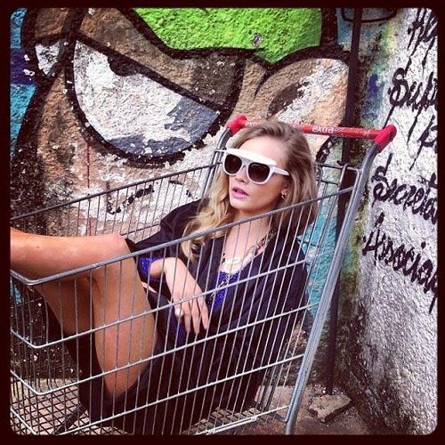 Cara Delevingne: δερματικά προβλήματα και νέα τατουάζ