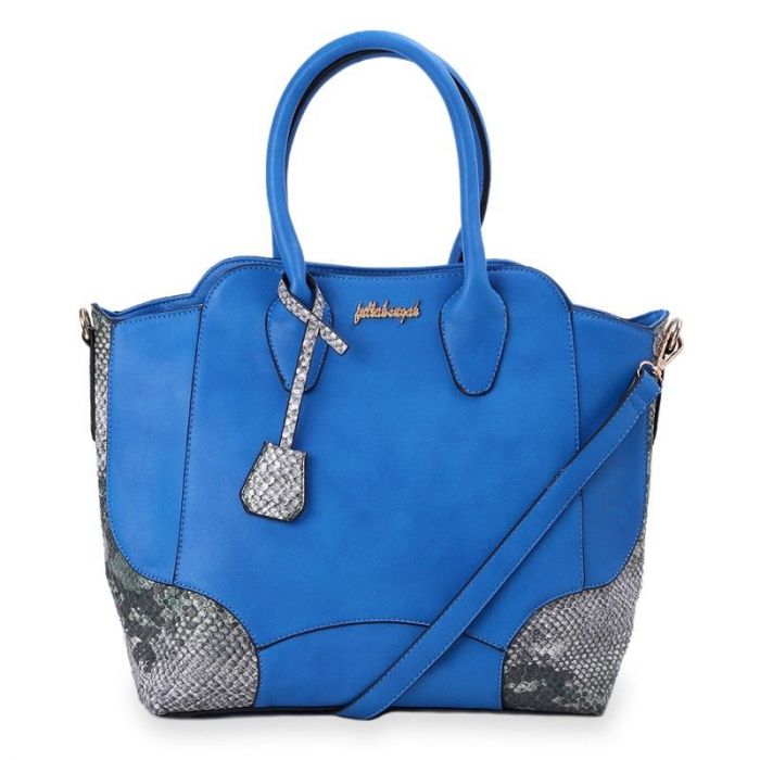 Βολικές και κομψές: Αυτές είναι οι τσάντες που θα λατρέψετε! 