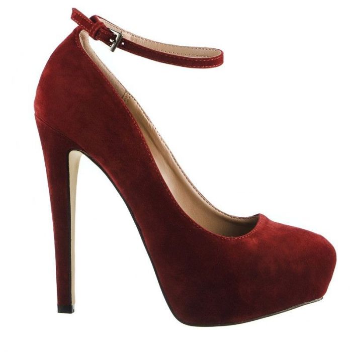 Εντοπίσαμε τα πιο οικονομικά, αλλά chic high heels της σεζόν!