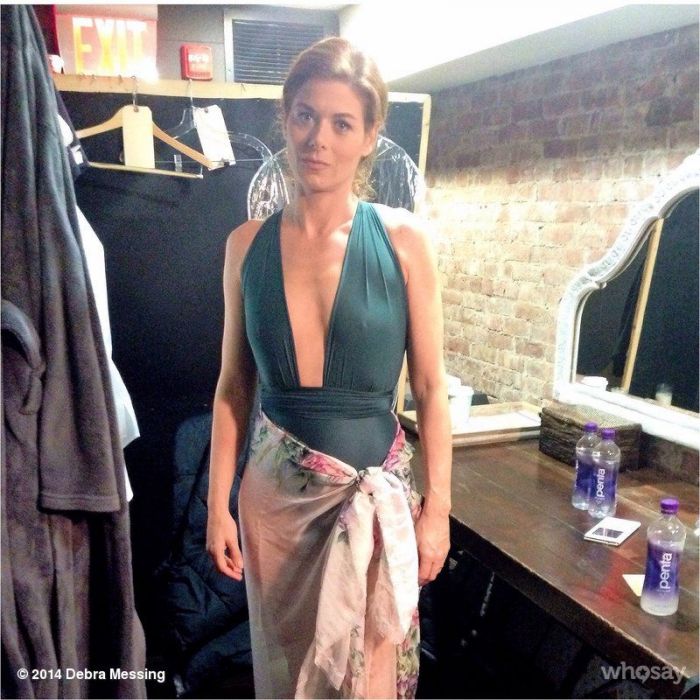 H Debra Messing αδυνάτισε και έγινε κορμάρα (φωτό)