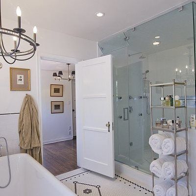 Μπάνιο ή… ανάκτορο; Δείτε τα υπερπολυτελή μπάνια 10 διάσημων σταρ