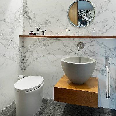 Μπάνιο ή… ανάκτορο; Δείτε τα υπερπολυτελή μπάνια 10 διάσημων σταρ