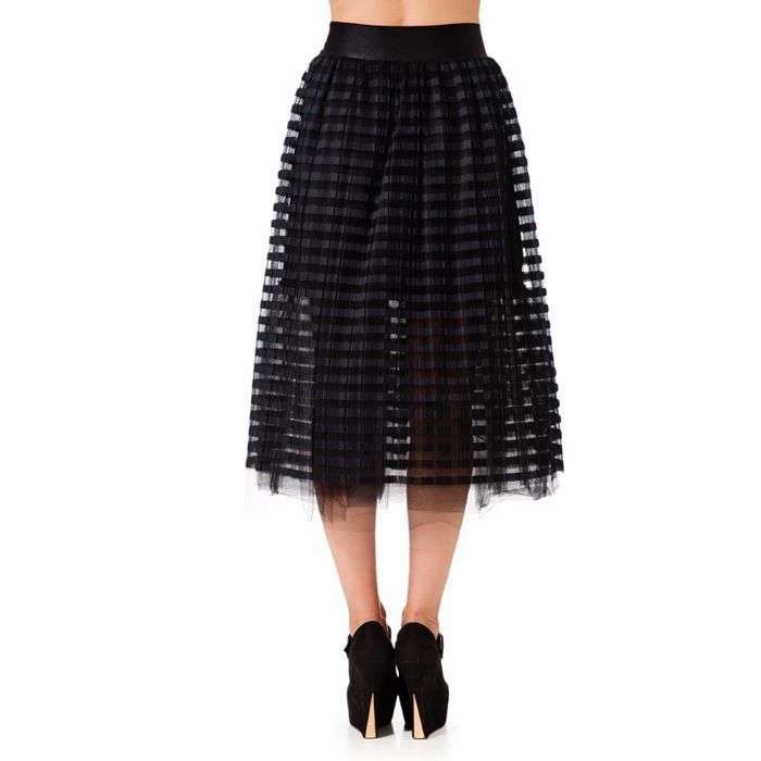 Κάντε χώρο στην ντουλάπα: Οι φούστες είναι must για τη σεζόν! 