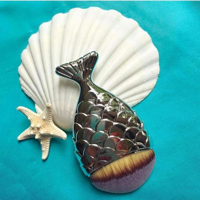 Mermaid Makeup Brushes:Με αυτά τα πινέλα μακιγιάζ θα αρχίσεις να μετράς αντίστροφα για το καλοκαίρι!
