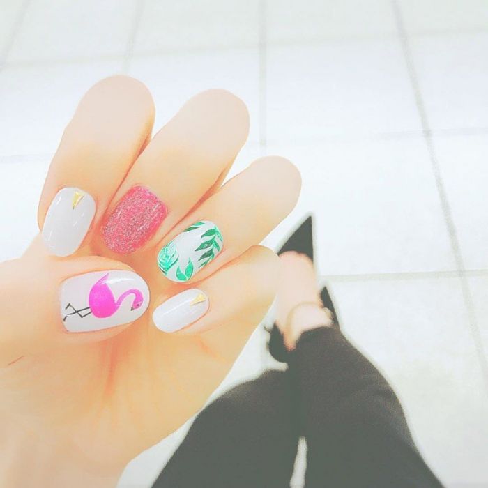 17 μανικιούρ με φλαμίνγκο που θα σε βάλουν σε mood διακοπών!