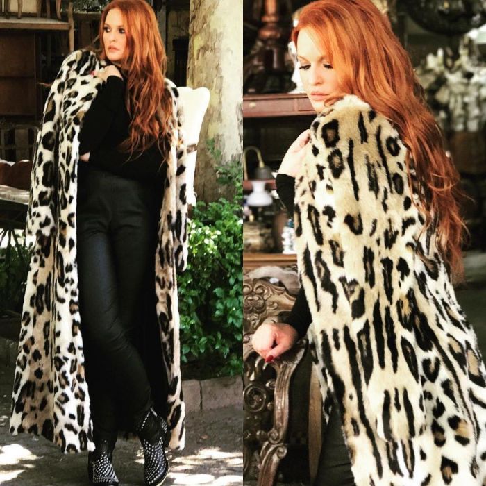 Η Σίσσυ Χρηστίδου στιλάτη και εμφανώς αδυνατισμένη 