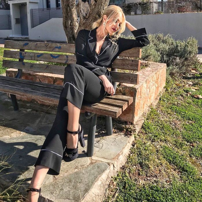 #yes: Tα pyjama sets είναι huge trend αυτήν τη σεζόν και η Κατερίνα το υιοθέτησε με τον πιο κομψό τρόπο.