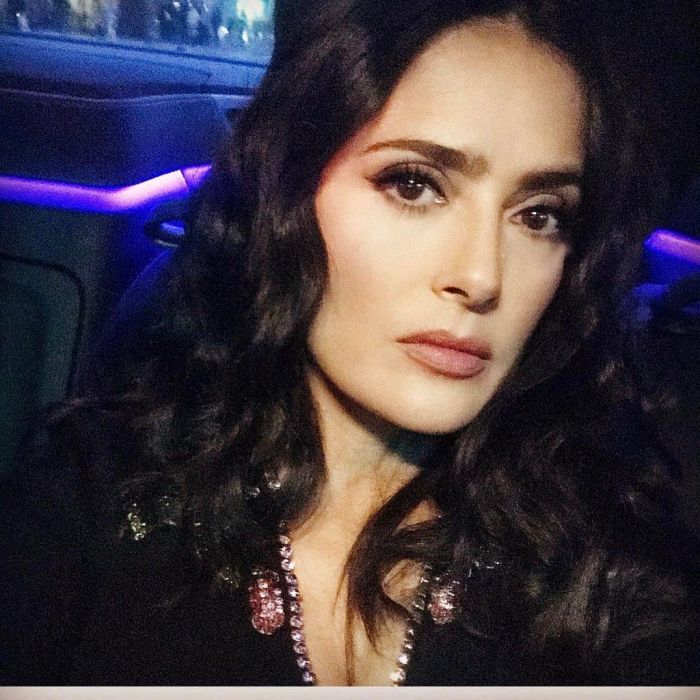 H Salma Hayek είναι 51. Η καλλονή από το Μεξικό, έχει παραδεχτεί πως απαρνήθηκε πολλές φορές το μπότοξ  γιατί είναι σίγουρη πως το δέρμα της δεν θα επανέλθει ποτέ.