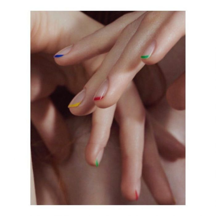 20 τέλεια minimal nail art που μπορείς να κάνεις στο σχολείο