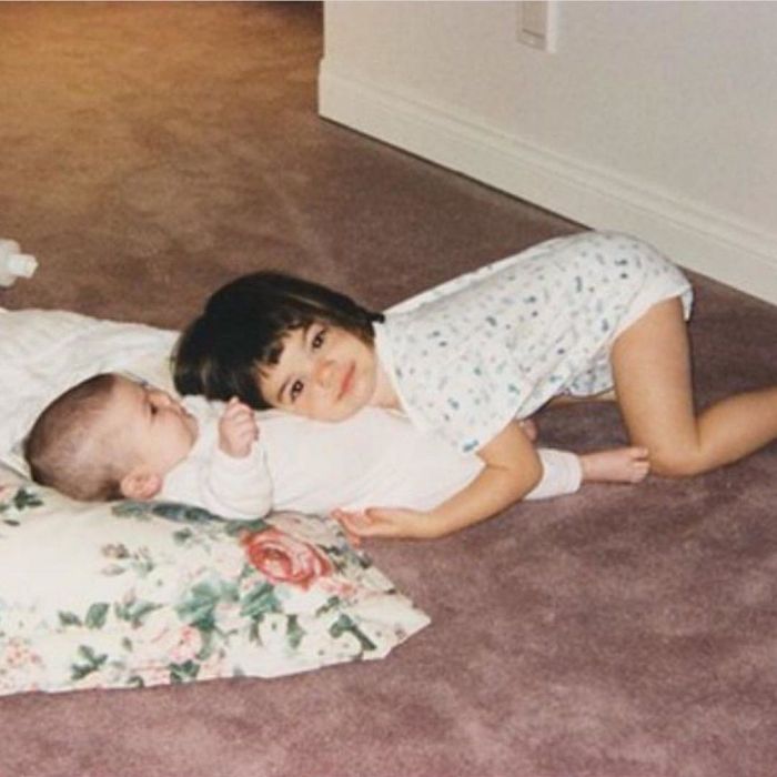 Kendall - Kylie Jenner: Οι παιδικές φωτογραφίες τους που δεν είχες δει έως τώρα