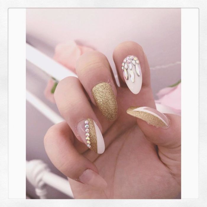 Χριστουγεννιάτικα σχέδια σε nude αποχρώσεις! 
Πηγή φωτογραφίας Instagram username: @rebeccawellsxo