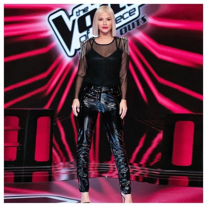 Πιο αδύνατη από ποτέ η Λάουρα Νάργες ποζάρει με ακόμα πιο κοντά μαλλιά 