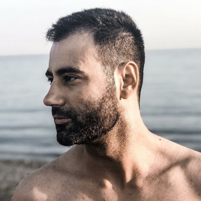 Ο Νικόλας είναι ο γοητευτικός απαγωγέας από «Το Τατουάζ». Δες τον!