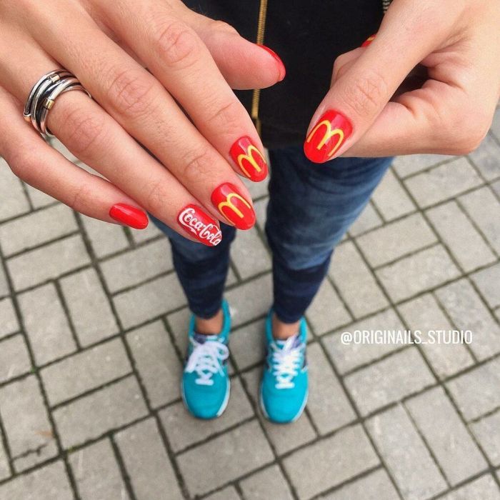 FryYay! Είναι απόγευμα Παρασκευής και λαχταρήσαμε λίγο junk food…