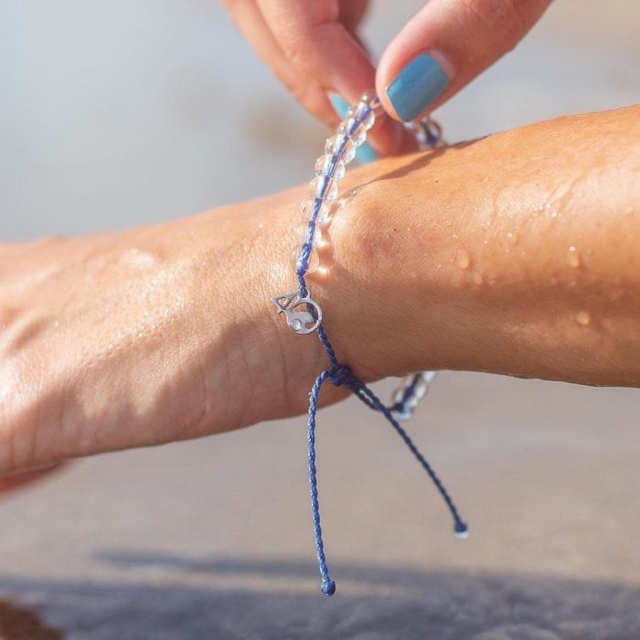 Το βραχιόλι που σώζει τους ωκεανούς 