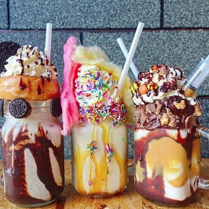 DIY: Φτιάξε μόνη σου freakshakes