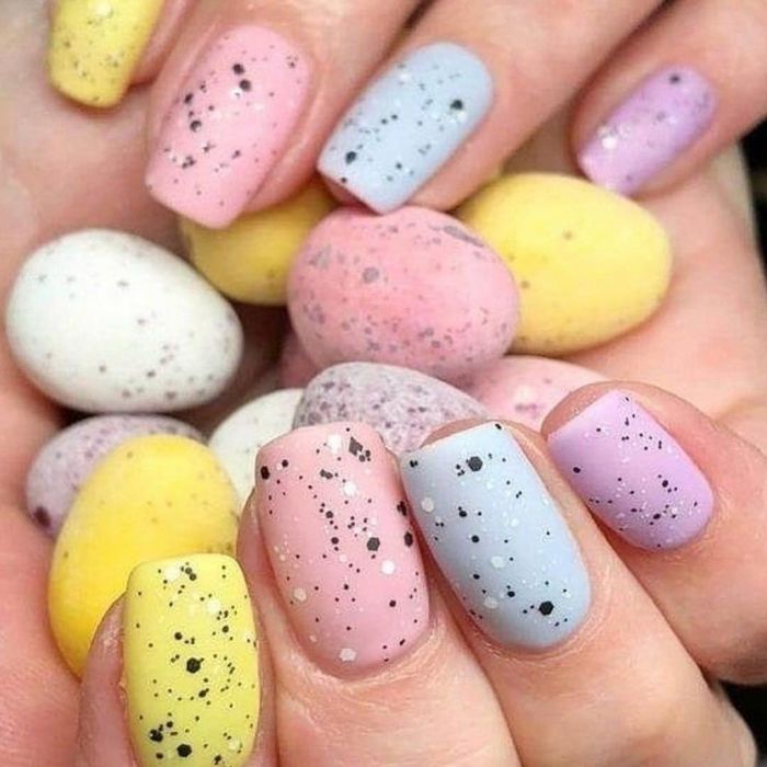 Δες πασχαλινά σχέδια για τα νύχια 