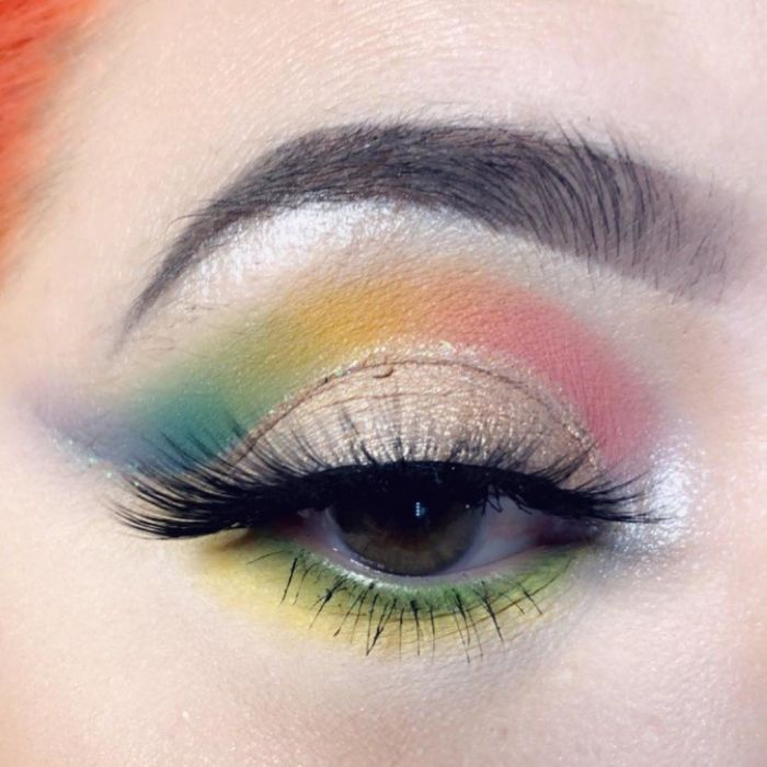 Κάνε τα μάτια σου να μοιάζουν με ουράνιο τόξο 