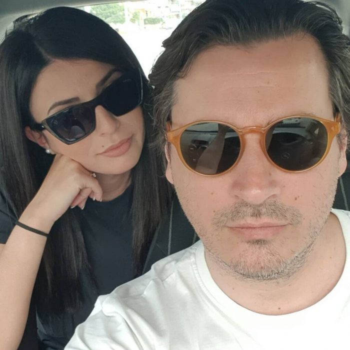 Η σύζυγος του Κώστα είναι εντυπωσιακή!