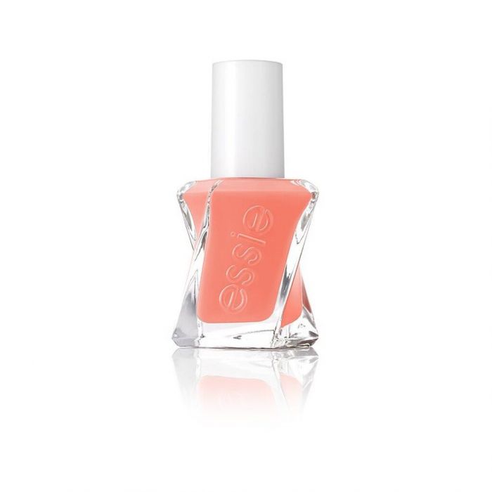 ESSIE, GEL COUTURE ΣΤΗΝ ΑΠΟΧΡΩΣΗ LOOKS TO THRILL