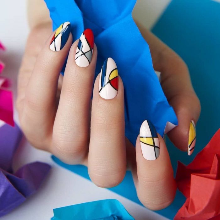 Πολύχρωμη γεωμετρία.