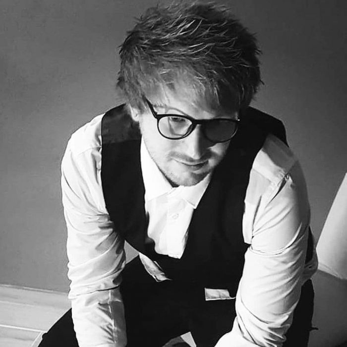 Φυσικά μιλάω για το I don’t care. Η συνεργασία του με τον  Ed Sheeran μας έχει αφήσει άφωνους και δεν σταματάμε να το ακούμε! 
Ο Ed Sheeran  επίσης είναι ένας από τους Top5. Κάποια από τα αγαπημένα μας τραγούδια του είναι το Shape of You και το Castle on