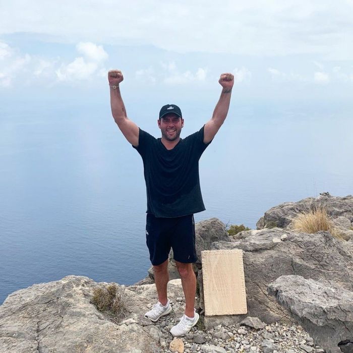 Scooter Braun:«Είμαι περήφανος για σένα».