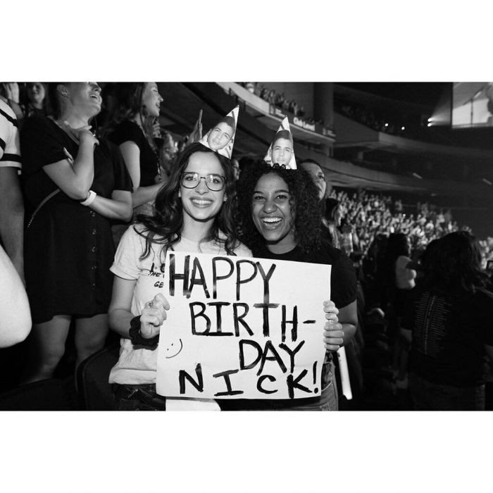 «Την επόμενη μέρα είχαμε sold-out συναυλία στο St. Paul όπου πολλοί από εσάς μου φέρατε πανό που έγραφαν τα χρόνια πολλά»