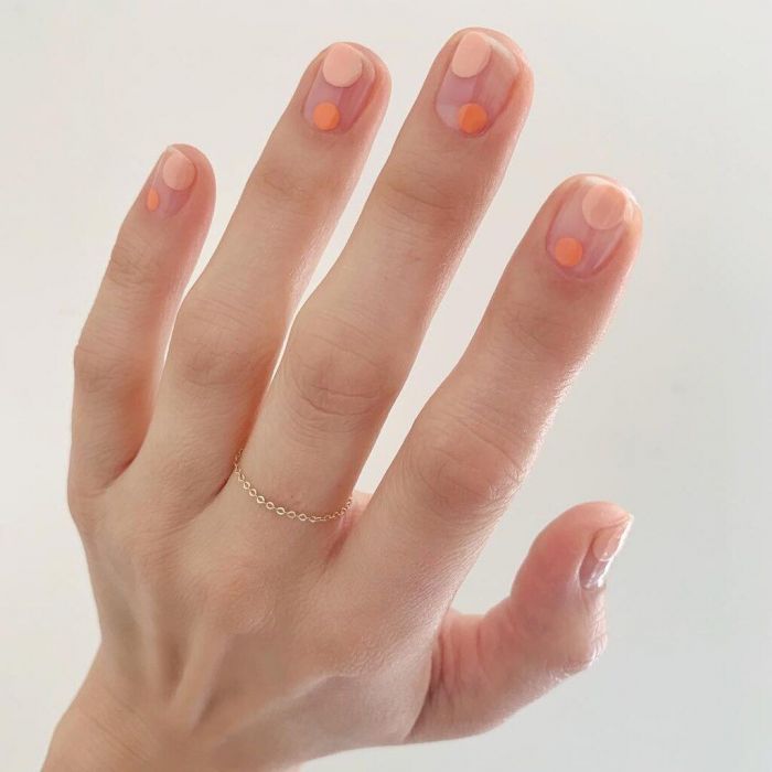 @betina_goldstein Με το ροδακινί κάνει τον τέλειο συνδυασμό.