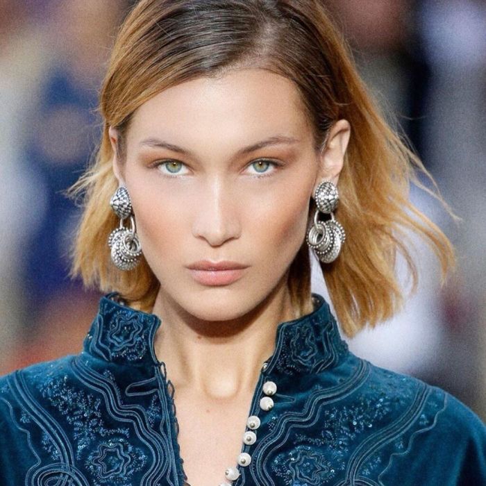 Η Bella Hadid έγινε 23 ετών στις 9 Οκτωβρίου.