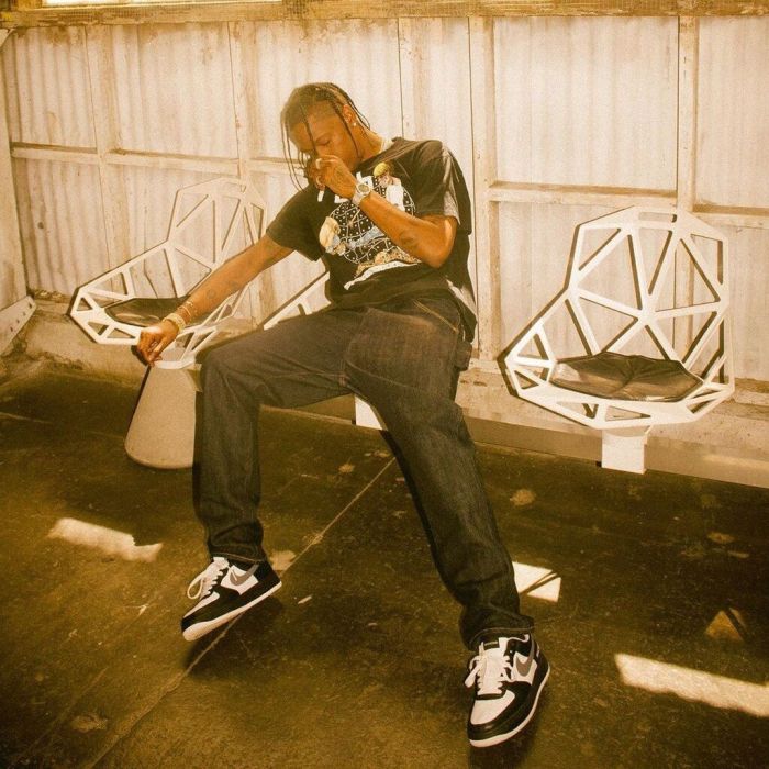 Το συμβάν έγινε στα μισά του φεστιβάλ, πάνω στην σκηνή «Rolling Loud», το Σάββατο στην Νέα Υόρκη. 