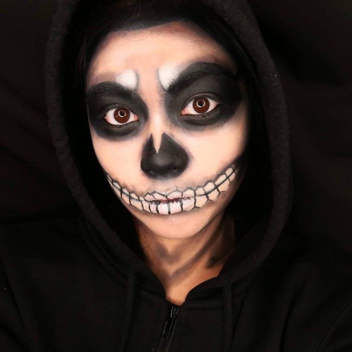 Get in, loser. We're going haunting.