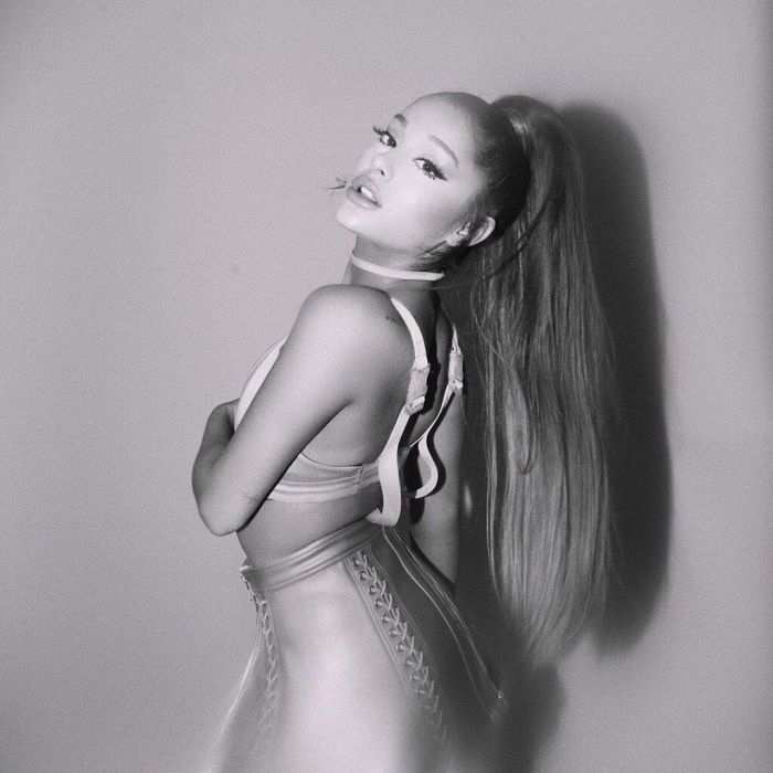 Αυτά είναι τα μυστικά της Ariana Grande για τέλεια μαλλιά κάθε μέρα