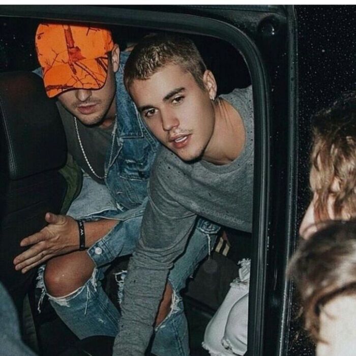 Justin Bieber – Ιούνιος-Οκτώβριος 2014: Το ζευγάρι που συζητήθηκε όσο κανένα ξαναήταν μαζί για ένα σύντομο χρονικό διάστημα μέχρι να αποφασίσουν να χωρίσουν ξανά.
