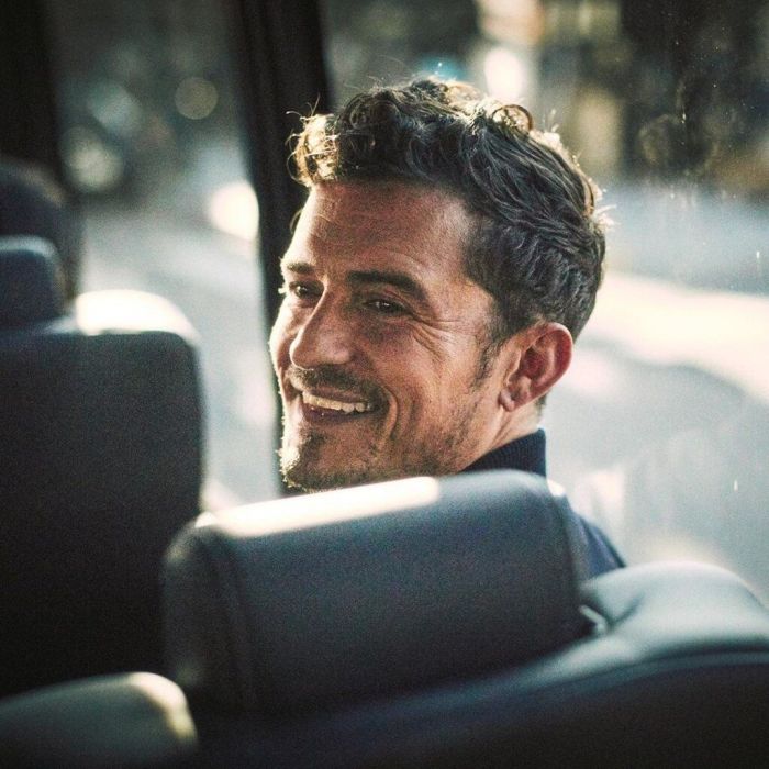 Orlando Bloom - Μάιος 2016: Κι εκεί που δεν παραδέχονταν την πρώτη φορά, ξαφνικά κυκλοφόρησαν φωτογραφίες από τη Selena και τον ηθοποιό σε τρυφερά τετ-α-τετ σε νυχτερινό κέντρο.