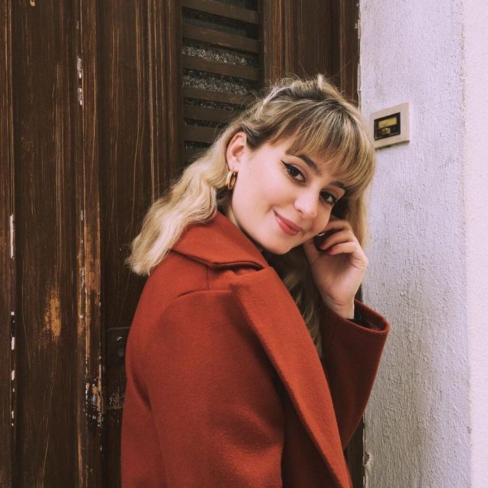 Vemily: Το κορίτσι που έχει κάνει το YouTube να τραγουδά στις μελωδίες της φωνής της