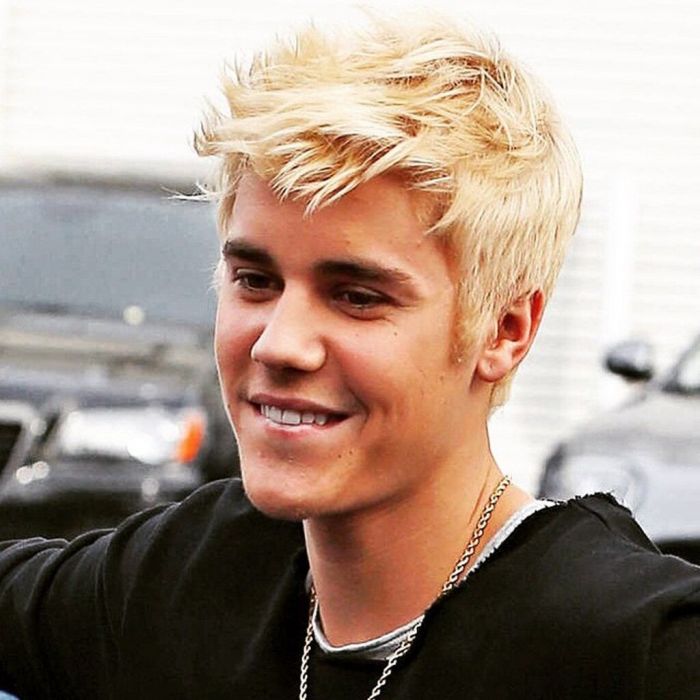 Θυμάσαι το ξανθό πλατινέ μαλλί που είχε κάνει το 2014 ο Justin Bieber;